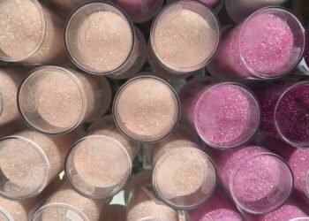 Luzes, cores e microplásticos: o lado poluente do glitter – 28/02/2025 – Ambiente