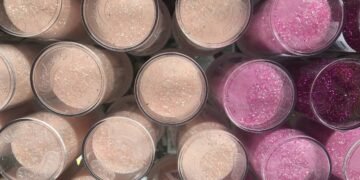 Luzes, cores e microplásticos: o lado poluente do glitter – 28/02/2025 – Ambiente