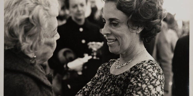 Biografia de Zuzu Angel será lançada em – 14/03/2025 – Walter Porto