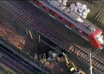 Deputado do PSOL vai à Justiça contra concessão de trens em SP – 21/03/2025 – Painel