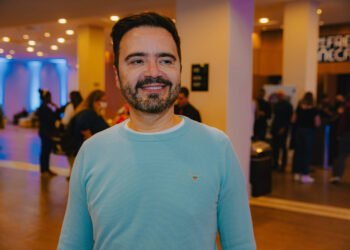 Daniel Ortiz encaminha renovação com Globo até 2027 – 19/03/2025 – Outro Canal