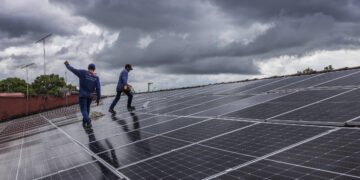 Distribuidora libera injeção de energia solar só à noite – 21/03/2025 – Mercado