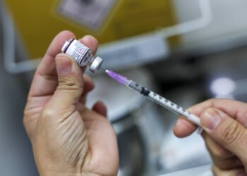 Atletas vacinados não morrem de repente – 18/03/2025 – Bruno Gualano