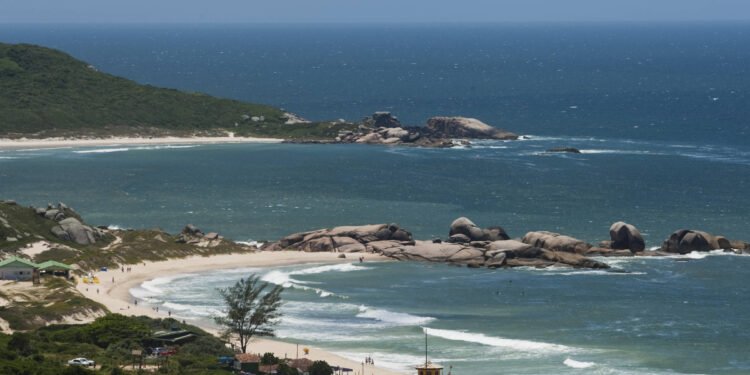 Florianópolis vai do bucolismo ao agito – 22/01/2025 – Turismo