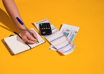 Enel oferece renegociação de dívidas no mês do consumidor – 18/03/2025 – Mercado