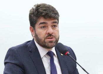 Deputado do PL assume comissão da Saúde e defende emendas – 20/03/2025 – Equilíbrio e Saúde