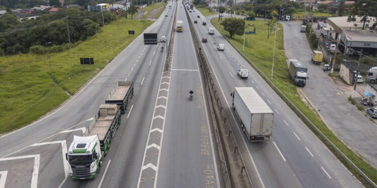 Governo fecha repactuação da Regis Bittencourt – 25/03/2025 – Mercado