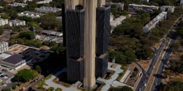 Economistas veem fim do ciclo de alta de juros mais perto – 13/03/2025 – Mercado