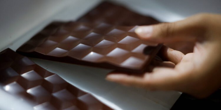 Açúcar vicia e água com limão emagrece? Entenda mitos – 07/03/2025 – Não Tem Cabimento