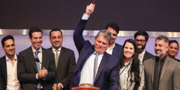 Liminar suspende PPP para gestão de escolas em SP – 26/02/2025 – Educação