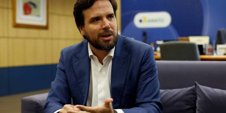 EUA usam Anatel para criar ‘jabuticaba’ – 15/03/2025 – Painel S.A.