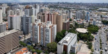 Censo IBGE: municípios com mais e menos ensino superior – 26/02/2025 – Educação