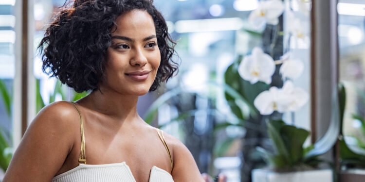 ‘Vale Tudo’: Bella Campos minimiza críticas e faz terapia – 22/03/2025 – Televisão