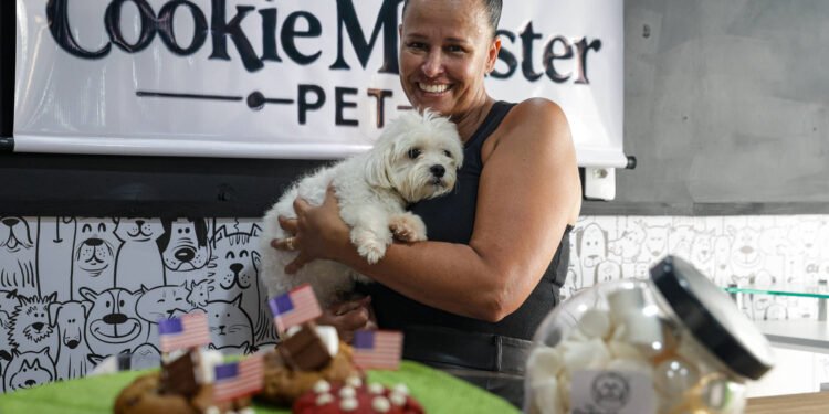 Ex-fuzileira nos EUA, Mariela vende cookies em Santos – 29/03/2025 – Mercado