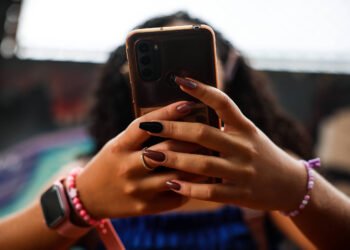 Escolas de SP não têm aula sobre uso seguro de tecnologias – 19/03/2025 – Educação