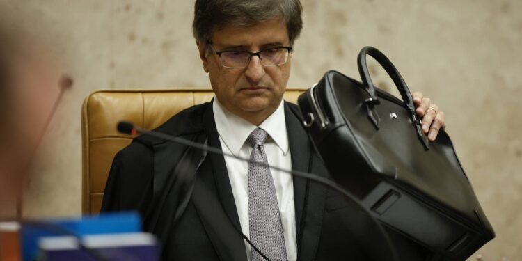 PGR avança sobre emendas, mas não decide sobre Juscelino – 15/03/2025 – Poder