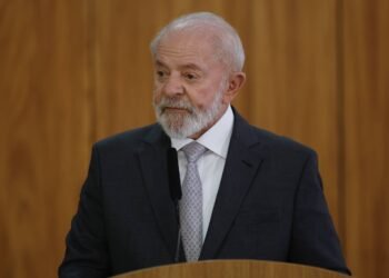 Pé de Meia: 90% dos beneficiados foram aprovados, diz Lula – 24/02/2025 – Educação