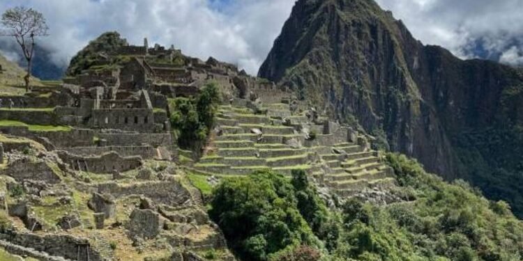 Machu Picchu: turistas são assediados para pagar propina – 07/03/2025 – Turismo