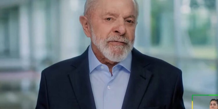 Lula faz pronunciamento e leva bandeiras de governo à TV – 24/02/2025 – Poder