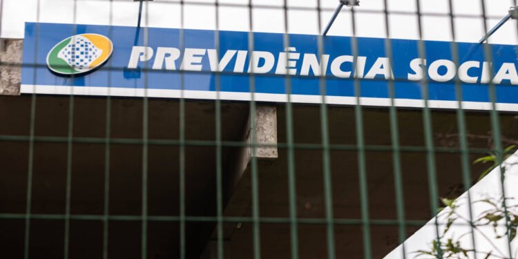 Golpes INSS: STJ incentiva fraudes no consignado? – 18/03/2025 – Rômulo Saraiva