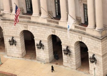 Trump quer cortar 65% do pessoal de agência ambiental – 26/02/2025 – Ambiente