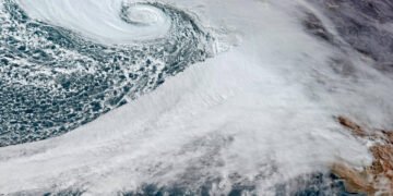EUA: Quase 900 são demitidos de agência de meteorologia – 28/02/2025 – Ambiente