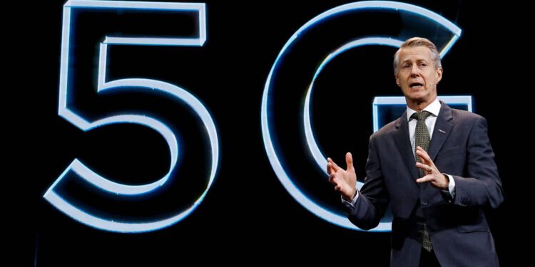 Tecnologia: MWC destaca impacto econômico do 5G e da IA – 03/03/2025 – Tec