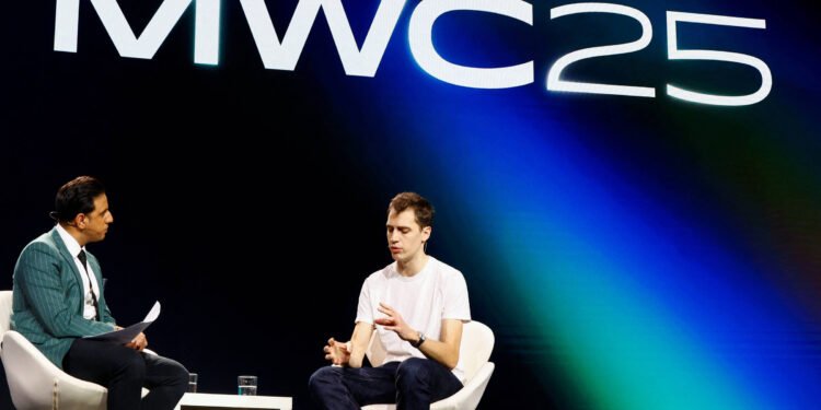 CEO da Mistral diz que EUA sob Trump beneficia IA europeia – 05/03/2025 – Tec