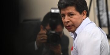 Ex-presidente do Peru é hospitalizado após greve de fome – 13/03/2025 – Mundo