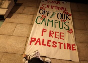 EUA: Reitora interina da Universidade Columbia renuncia – 28/03/2025 – Mundo