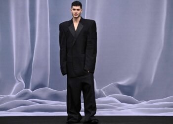 Por que a geração Z trocou calça skinny por modelos largos – 17/03/2025 – Ilustrada