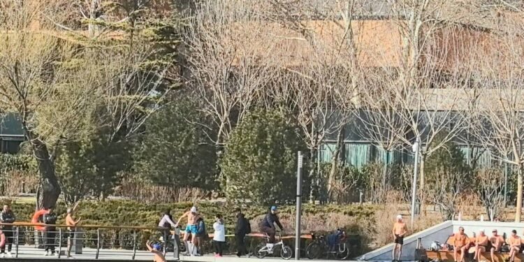 Após cinco anos, pandemia de coronavírus deixa poucas marcas na China – 10/03/2025 – Equilíbrio e Saúde