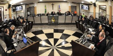 TJ do Maranhão planeja gastar até R$ 574 mil na compra de 50 iPhones para desembargadores