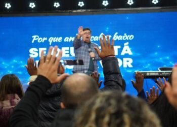 EUA: pastores brasileiros divididos entre Trump e fiéis