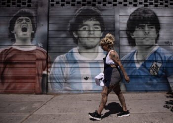 Argentina começa julgar médicos por morte de Maradona – 10/03/2025 – Esporte