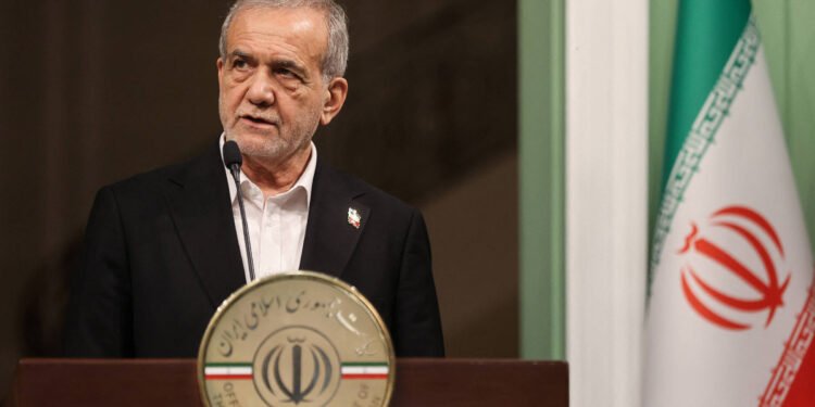 Irã: Líder diz que não negociará com os EUA sob ameaça – 11/03/2025 – Mundo