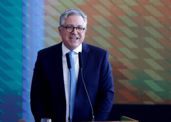 Padilha recusa convite de entidade ao assumir Saúde – 11/03/2025 – Equilíbrio e Saúde