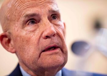 Republicano se dirige a deputada trans como homem nos EUA – 12/03/2025 – Mundo