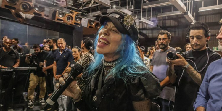 Baby do Brasil é denunciada ao MP-SP por falas sobre abuso – 12/03/2025 – Mônica Bergamo