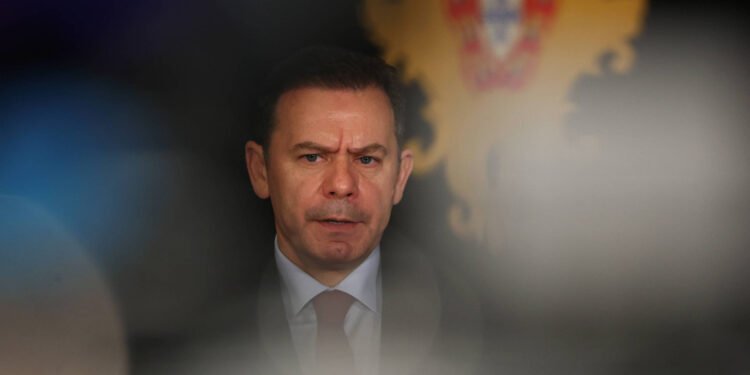 Portugal se prepara para eleição após queda de Montenegro – 12/03/2025 – Mundo