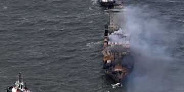 Momento que navios colidem no Reino Unido; veja vídeo – 12/03/2025 – Mundo