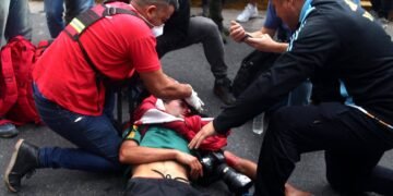 Tensão cresce na Argentina após confrontos com aposentados – 13/03/2025 – Mercado