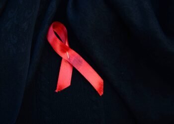 Lenacapavir bloqueia HIV com dose anual, diz estudo – 13/03/2025 – Equilíbrio e Saúde