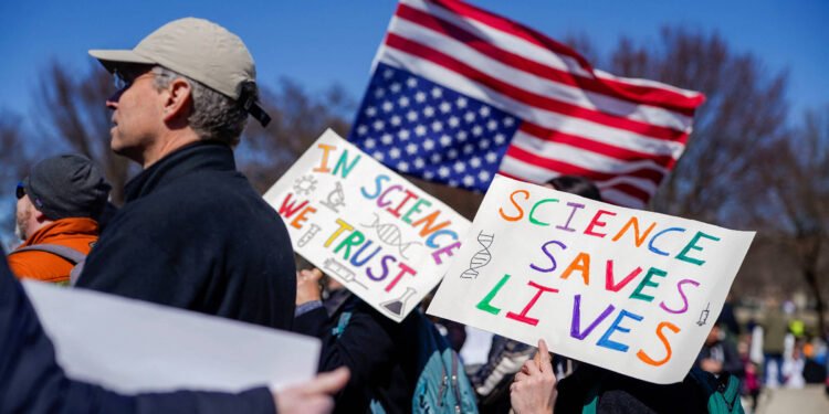 Cortes de Trump na ciência jogam mundo da pesquisa no caos – 14/03/2025 – Ciência