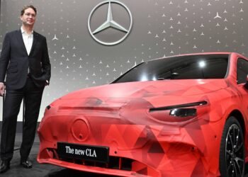 Carro elétrico: Sedã da Mercedes não terá versão gasolina – 14/03/2025 – Mercado