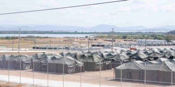 Migrantes detidos em Guantánamo são levados para os EUA – 14/03/2025 – Mundo