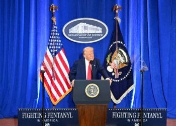 Trump vai a órgão que o investigou e promete punições – 14/03/2025 – Mundo