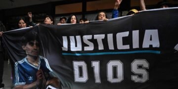 Argentina debate negligências na morte de Maradona – 15/03/2025 – Sylvia Colombo