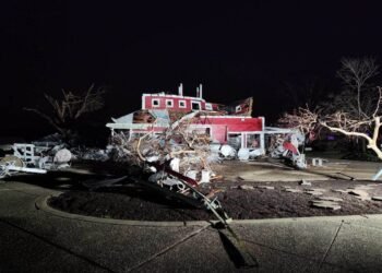 Tempestades deixam ao menos 14 mortos nos Estados Unidos – 15/03/2025 – Mundo