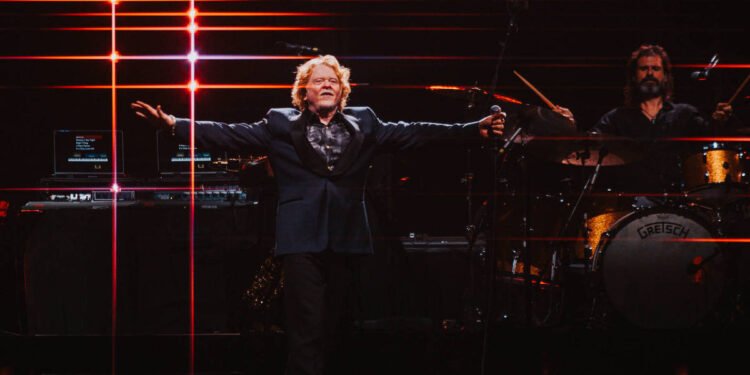 Simply Red mostra que segue flamejante em show de hits – 16/03/2025 – Ilustrada